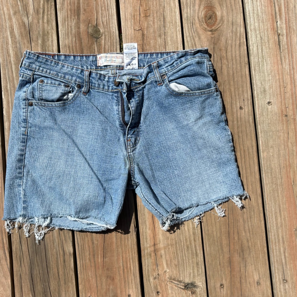 14 cut off Levi’s shorts
